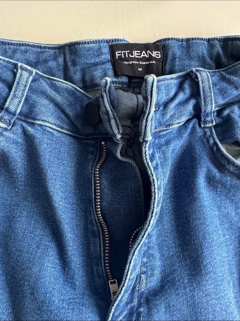 Fit Jeans - Picture 2 of 5